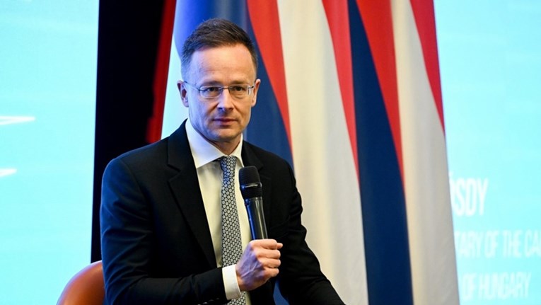 Mađarski šef diplomacije: Ukrajinu se gura u EU, a zapadni Balkan čeka 15 godina