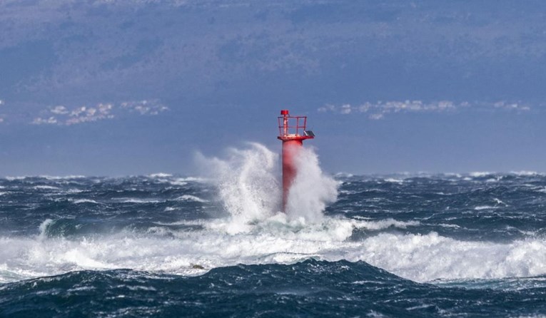 Sunčano i hladno, na Jadranu olujna bura