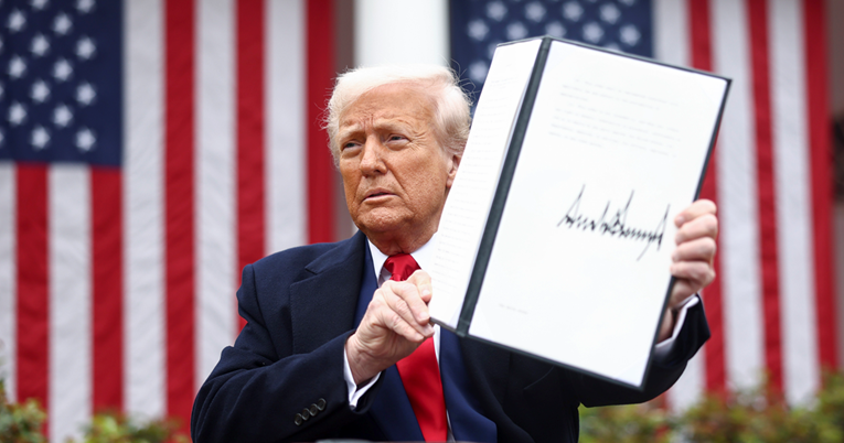 ANKETA Trump uvodi carine gotovo cijelom svijetu. Što mislite o tome?