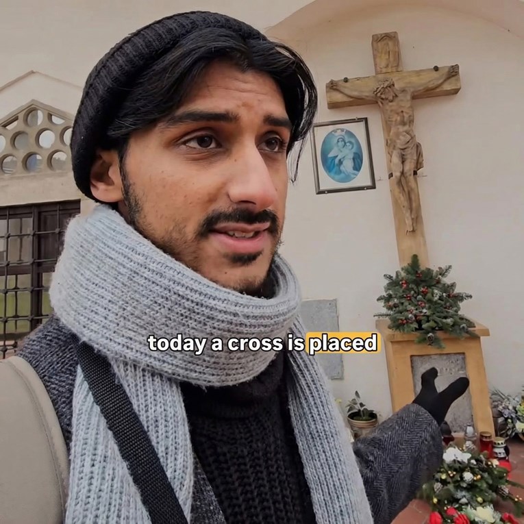 Snimka islamskog influencera kako klanja ispred crkve u Đakovu izazvala raspravu