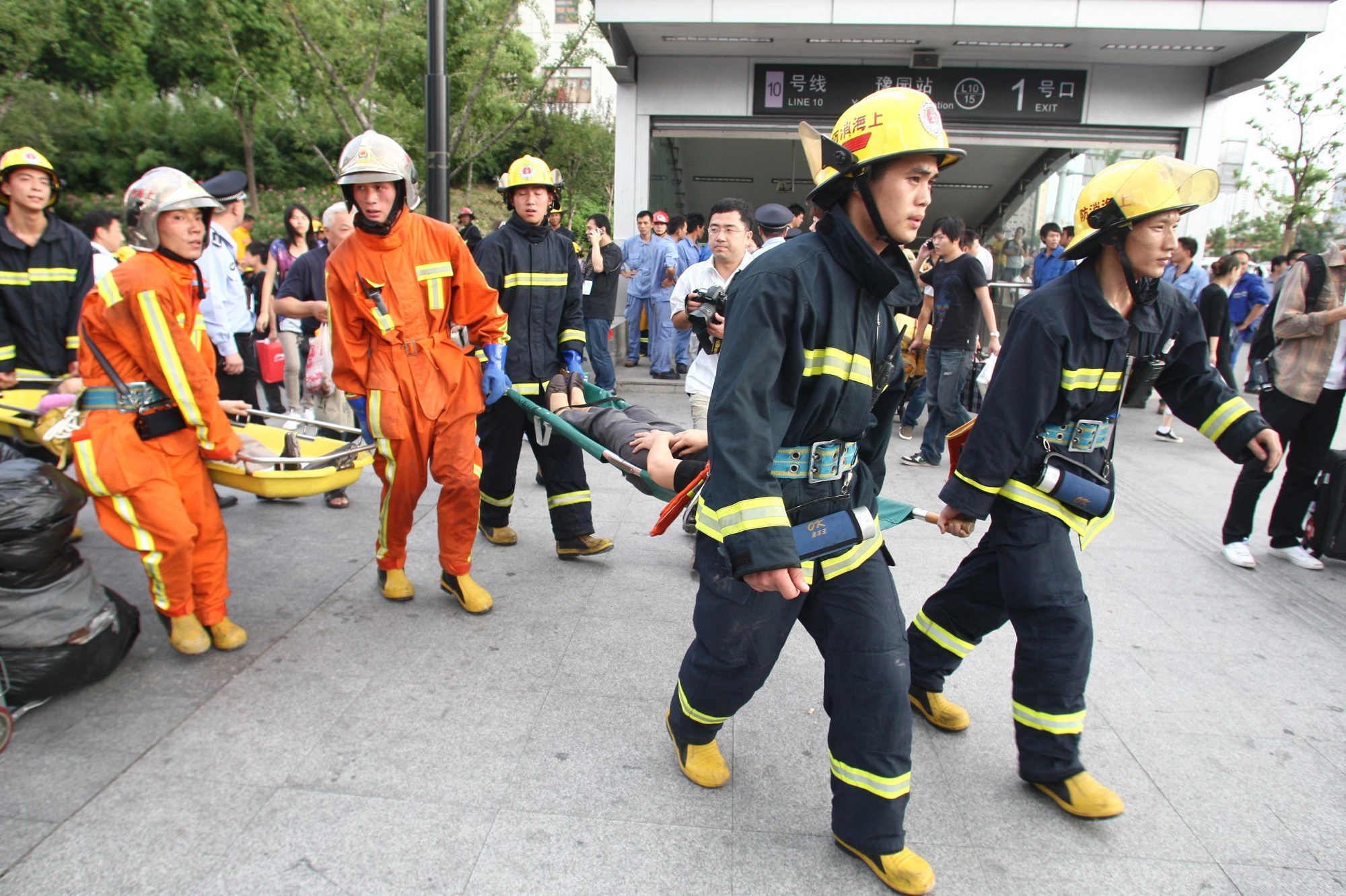 U Kini vlak naletio na grupu radnika, poginulo ih 11, ozlijeđeno dvoje