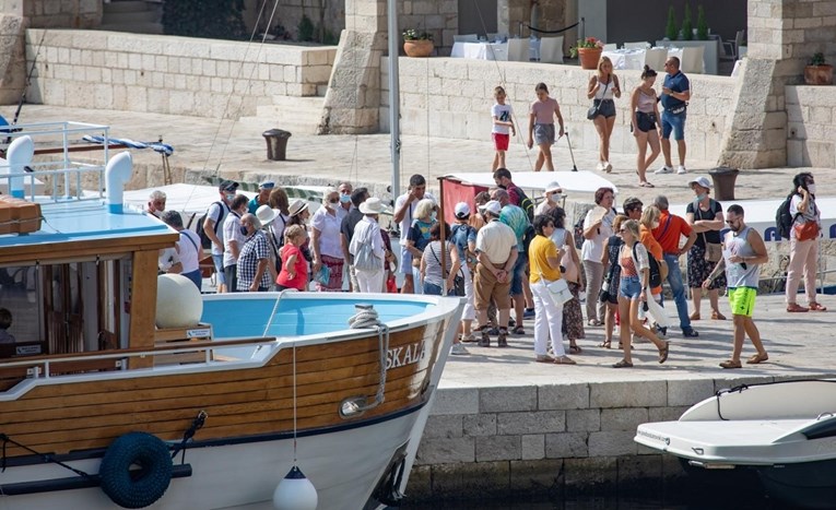 Ovo je plan za sezonu: Posebne oznake, masovna testiranja turista...