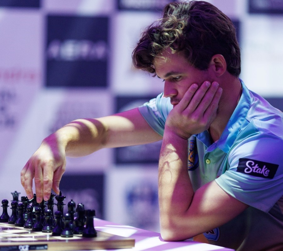 Carlsen remizirao protiv 143.000 igrača