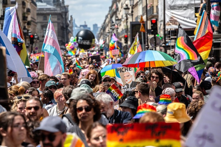Policija zbog vrućine tražila otkazivanje Pridea u Parizu, odgođen je za rujan