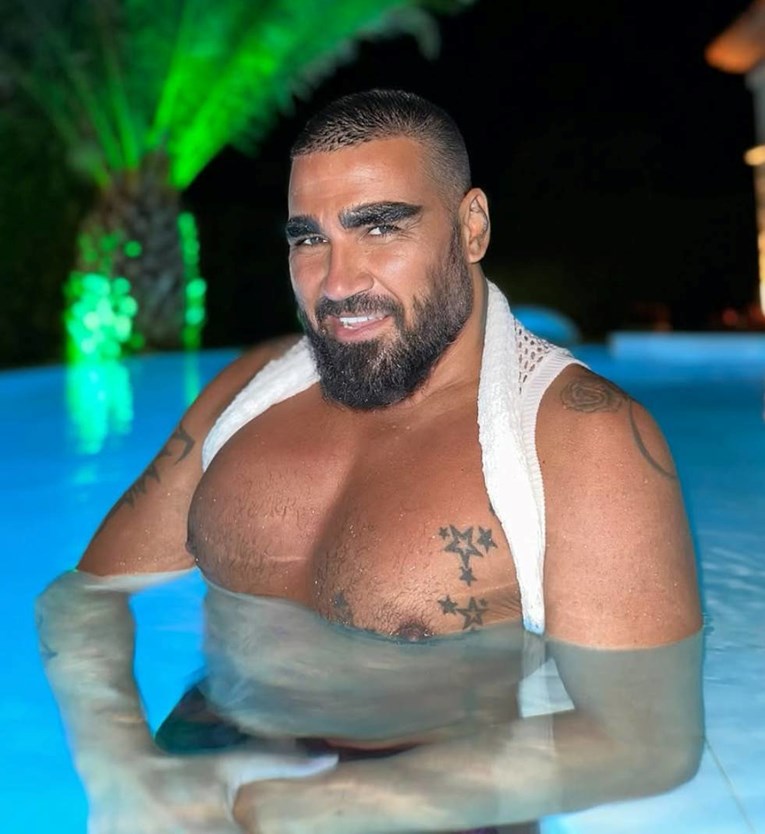 Bugarski pjevač, Hrvatima poznat po duetu sa Severinom, sklopio brak s partnerom