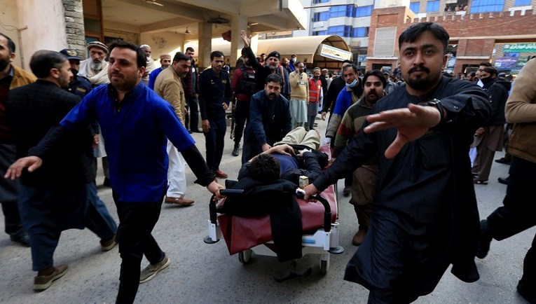 Raste broj mrtvih nakon napada bombaša samoubojice u Pakistanu