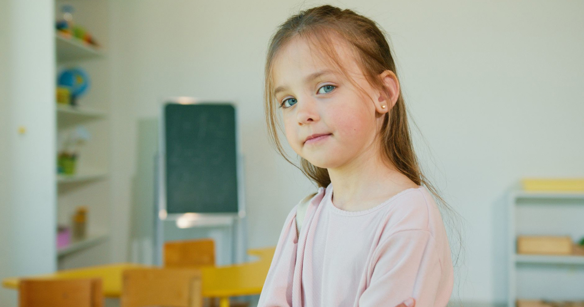 Zašto djecu boli trbuh prije škole? Uzrok često nije fizički