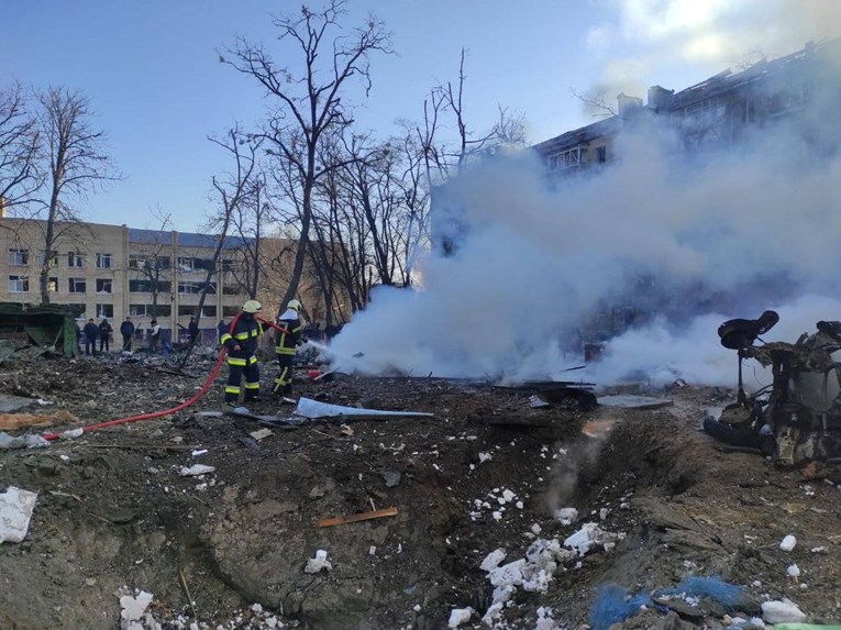 VIDEO Jutros pogođena zgrada u Kijevu, jedna osoba poginula