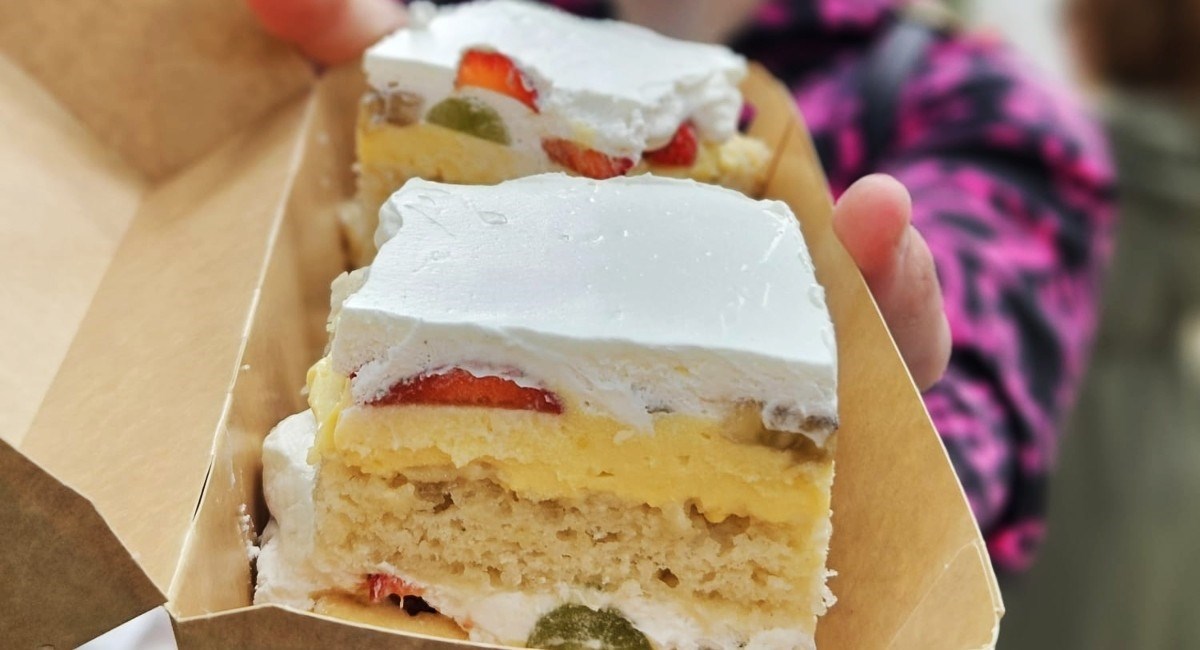 Na Zrinjevcu održana degustacija veganskih kolača, bilo je i kremšnita i baklave