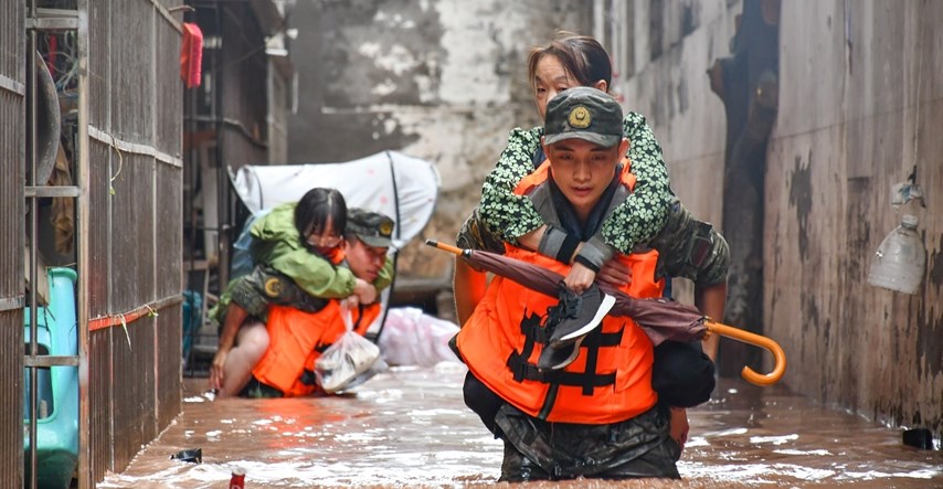 Obilne kiše u Kini: 15 poginulih, tisuće evakuiranih
