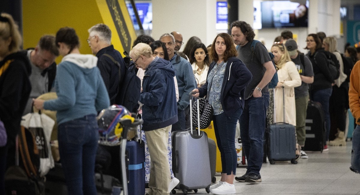 Na londonskom aerodromu otvoren terminal koji je evakuiran zbog "sumnjivog predmeta"
