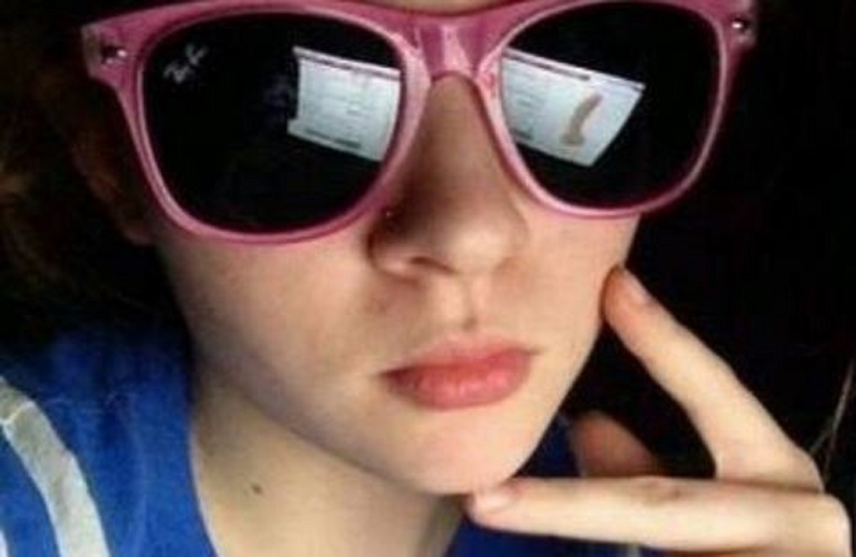 Podijelili selfieje i odmah požalili: Vidite li 18+ detalj na fotki ove cure?