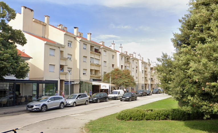 Pijani muškarci u benkovačkom kafiću napali policajce