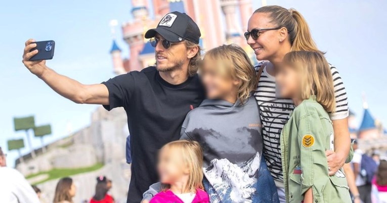 Luka Modrić javio se iz Disneylanda: "Kakvo sjajno vrijeme s obitelji"