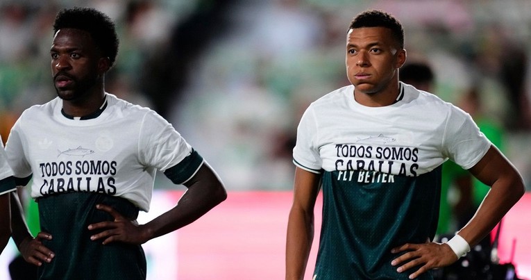 VIDEO Skandal u Realu: Mbappe i Vini odbili nositi majice protiv invazije migranata