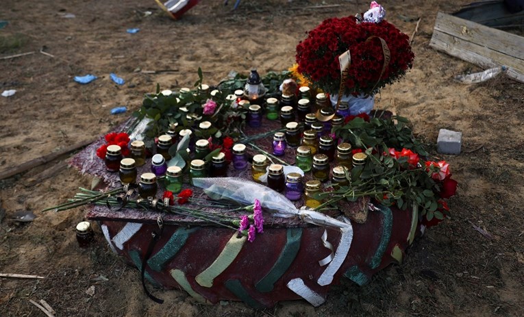 Moskovljani polažu cvijeće za žrtve brutalnog ruskog napada