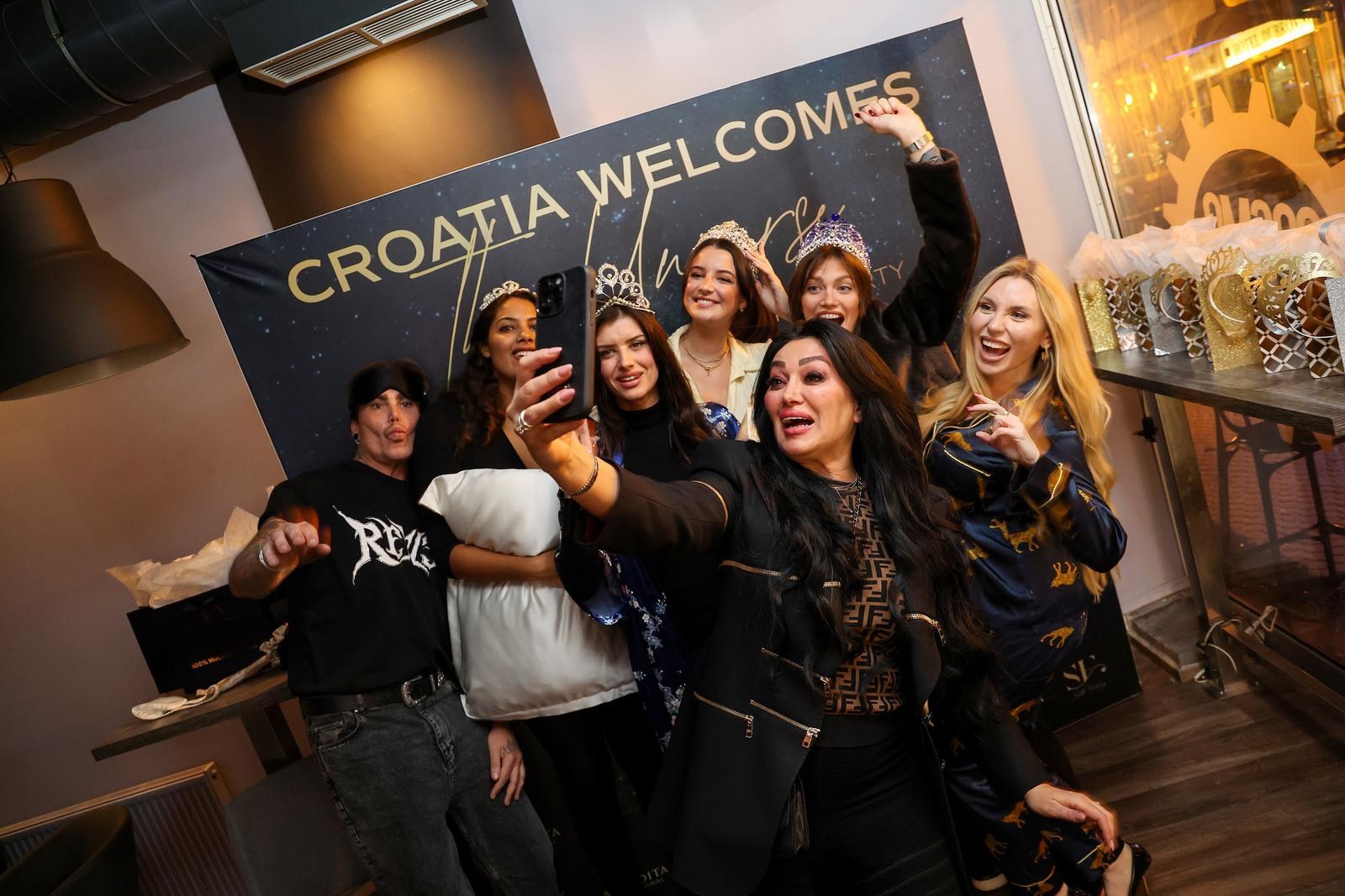 U centru Zagreba gledalo se finale Miss Universe, okupile se bivše misice