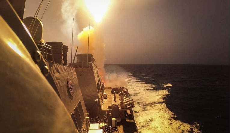 Američka vojska srušila četiri drona u Crvenom moru, napadnuta tri tankera