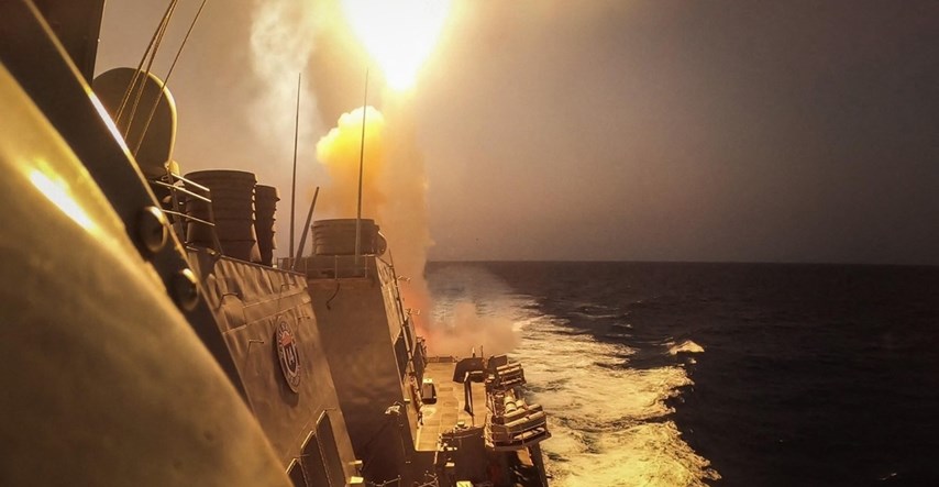 Nastavljaju se napadi na brodove u Crvenom moru, Amerikanci srušili 4 drona
