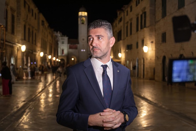 Lokalni medij: Dubrovački gradonačelnik dobio policijsku zaštitu, sve povezano s GUP-om