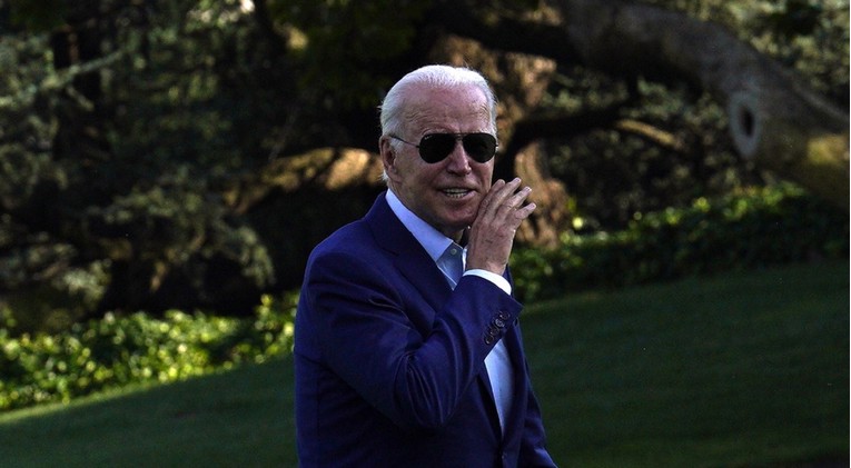Biden više nema koronu