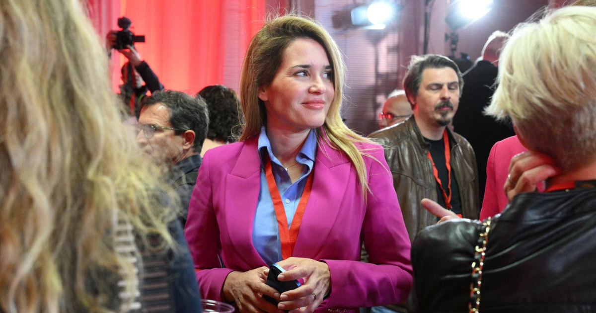 Vjenčana kuma Iris Livaje privukla pažnju u stožeru koalicije Rijeke pravde