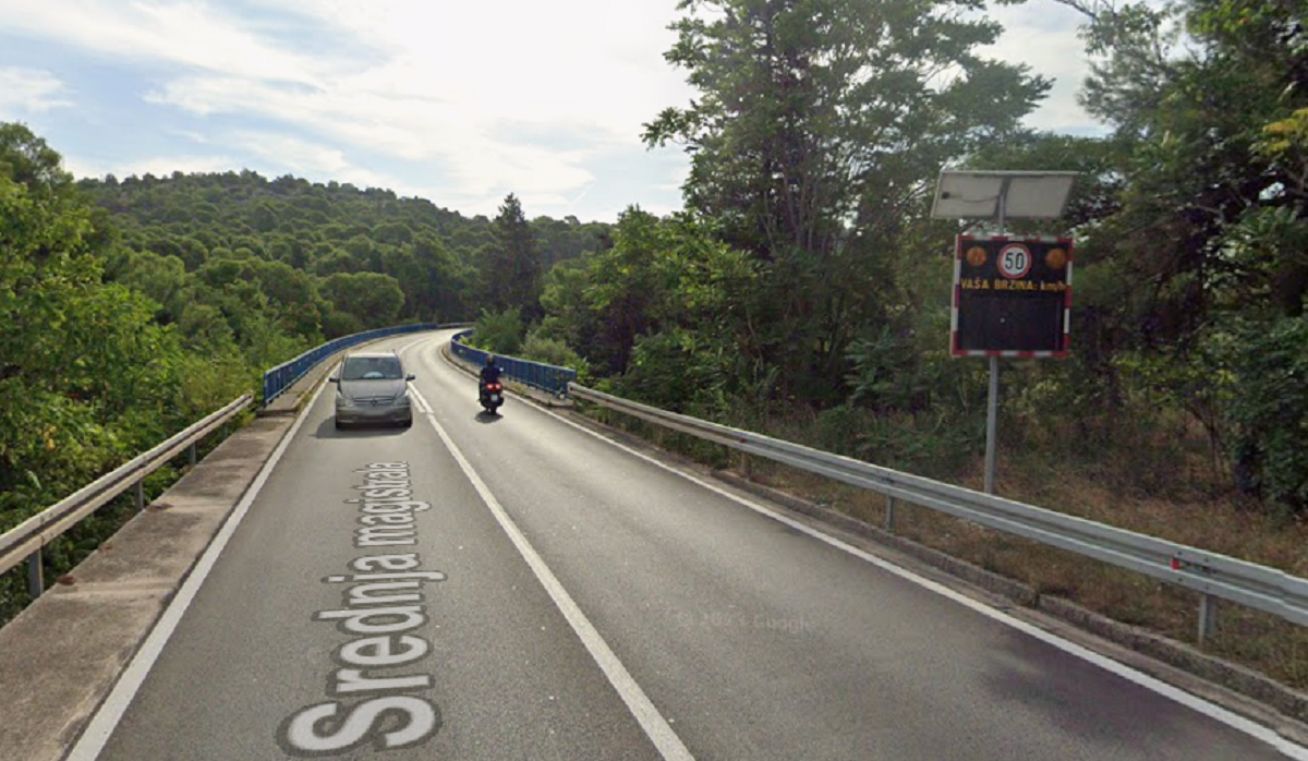 Teška prometna u Šibeniku, poginuo na motoru