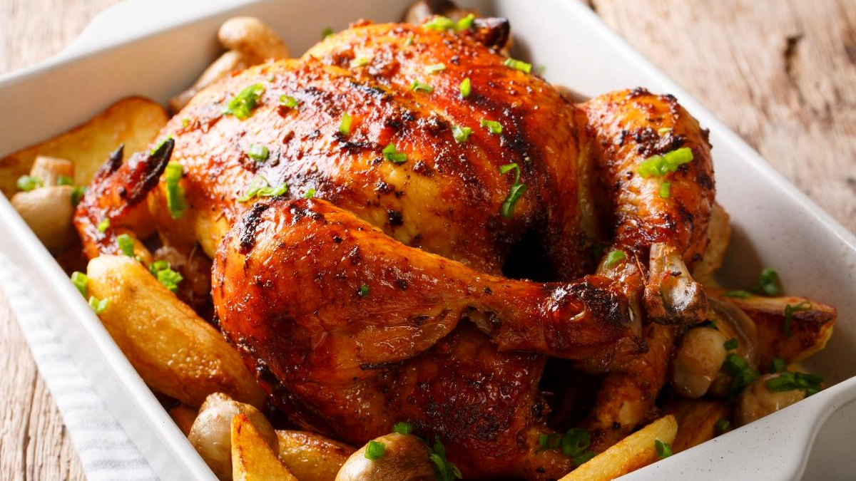 Kako dobiti savršeno hrskavu koricu na pečenoj piletini?