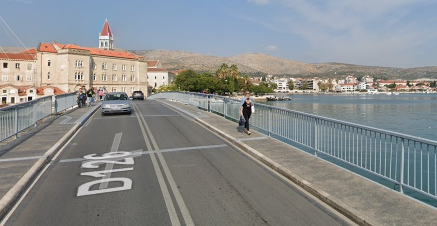 Teška prometna u Trogiru. Maloljetnica se bori za život, vozila je motor