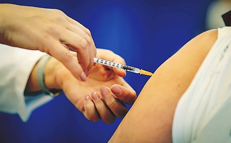 Austrija objavila plan za obavezno cijepljenje. Ovo su kazne za one koji odbiju