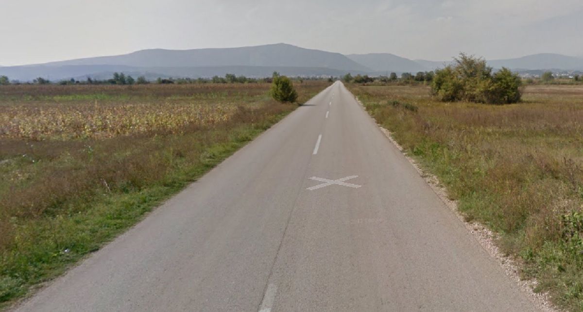 U sudaru kombija i auta kod Sinja poginula jedna osoba