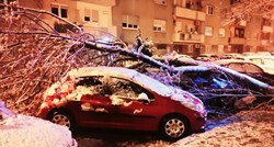 Snijeg i vjetar stvorili velike probleme po Hrvatskoj, ponegdje nestalo struje