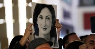 Prije pet godina autobombom je ubijena novinarka na Malti. Veliki preokret na suđenju
