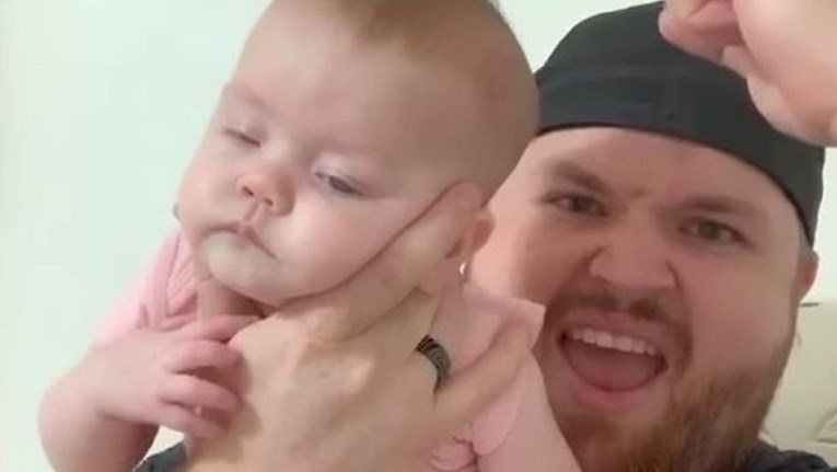 Tata otkrio nevjerojatan trik zbog kojeg bebe zaspu u sekundi, roditelji u šoku