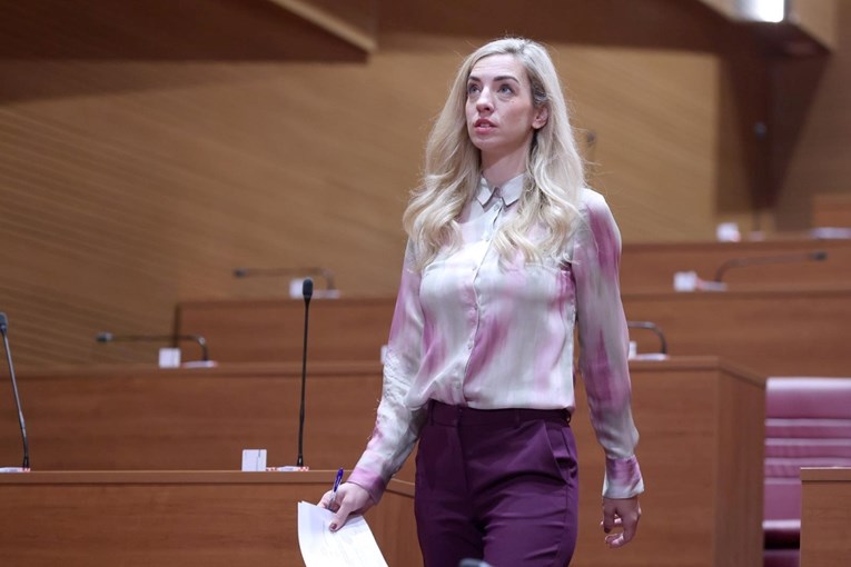 Stižu prva izvješća o izbornim troškovima, najviše potrošila Sanja Radolović