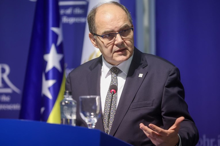 Visoki predstavnik za BiH: Ukrajina ubrzano ide prema EU, BiH stoji u mjestu