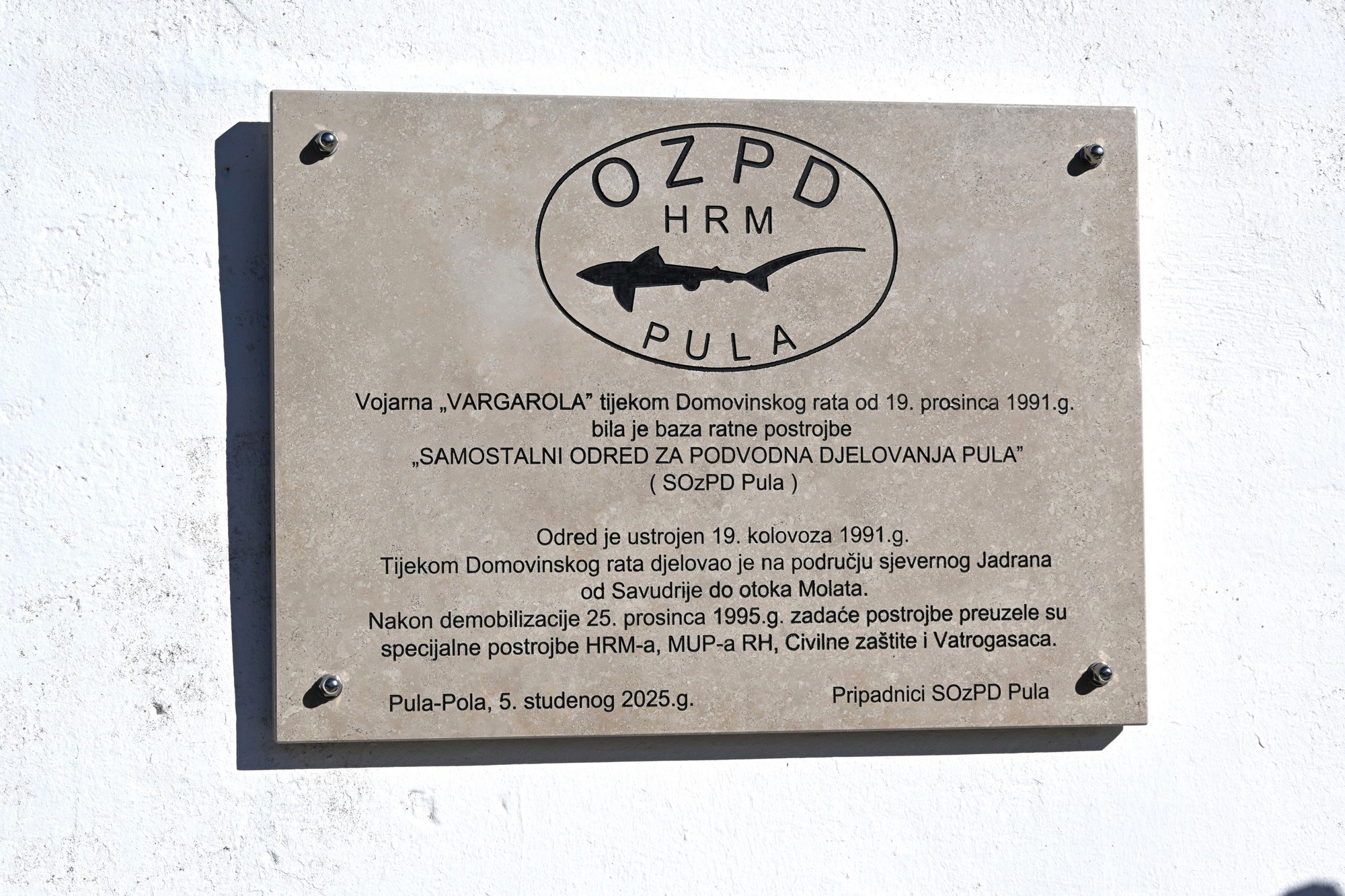 U Puli otkrivena spomen-ploča ratnim roniocima