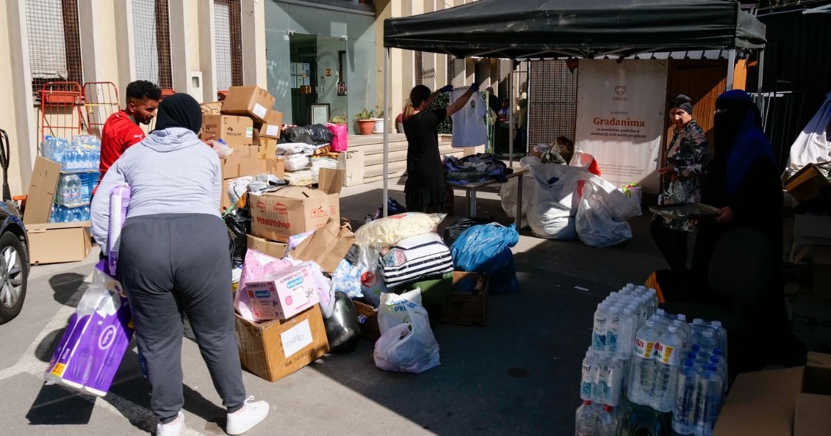 Humanitarna organizacija u BiH: Volonteri pješače do sela, pokušavamo krčiti puteve