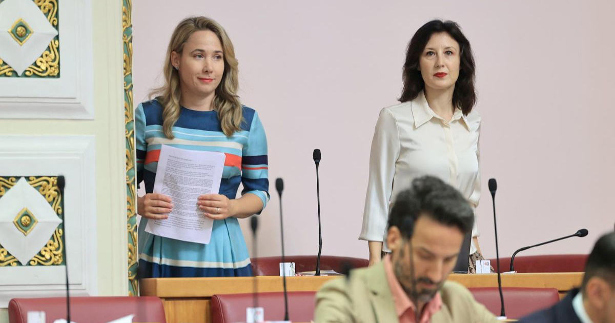 Orešković: Samo Selak Raspudić smatra da se potpis na njezinu inicijativu povući ne može