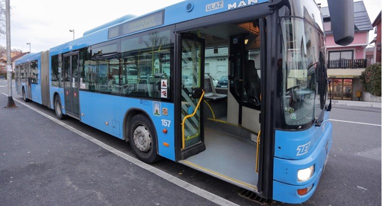 Tri mladića i maloljetnik napali vozača autobusa u Zagrebu, u pritvoru su