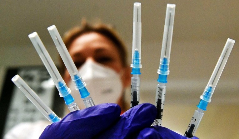 Mađari dosad dali milijun doza cjepiva protiv korone