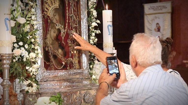 Biskupi o velikom padu broja katolika: S pokazateljima se treba suočiti