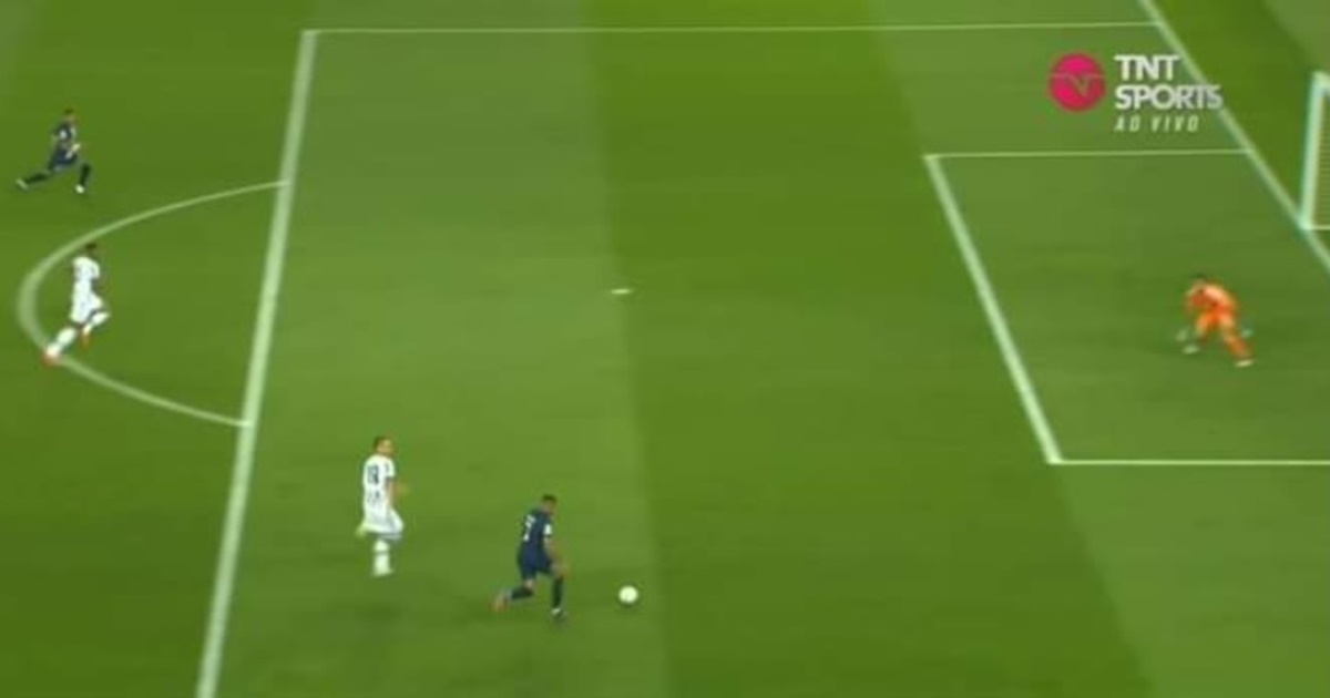 Pogledajte zašto je Neymar poludio na sebičnog Mbappea
