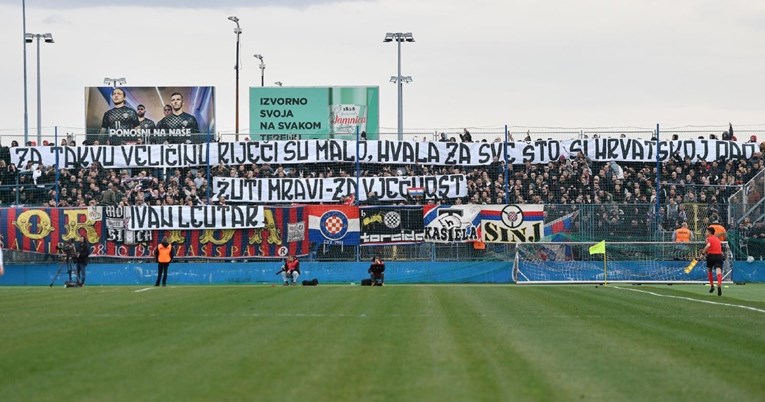 Torcida podigla transparent za preminulog branitelja i dobila pljesak punog stadiona