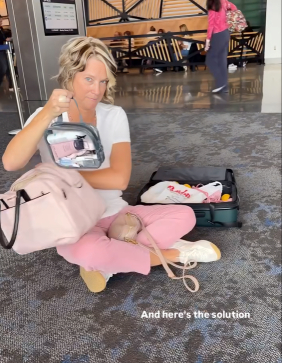 Žena pilota pokazala trik kako unijeti treću torbu na let, ljudi su oduševljeni