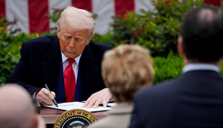 Amerika ovakve carine nije uvela od 1930-ih, a tada su one pogoršale Veliku depresiju