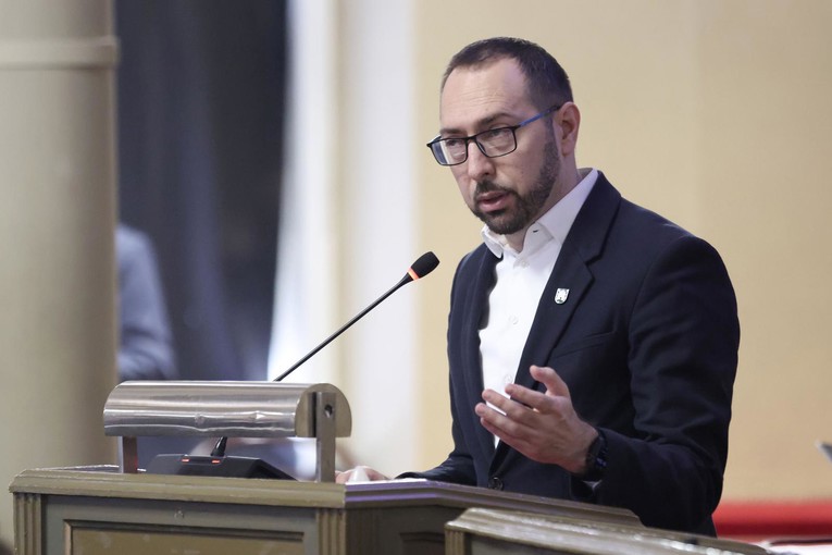 Tomašević: Nevjerojatno je da lekcije dijeli jedina stranka osuđena za korupciju