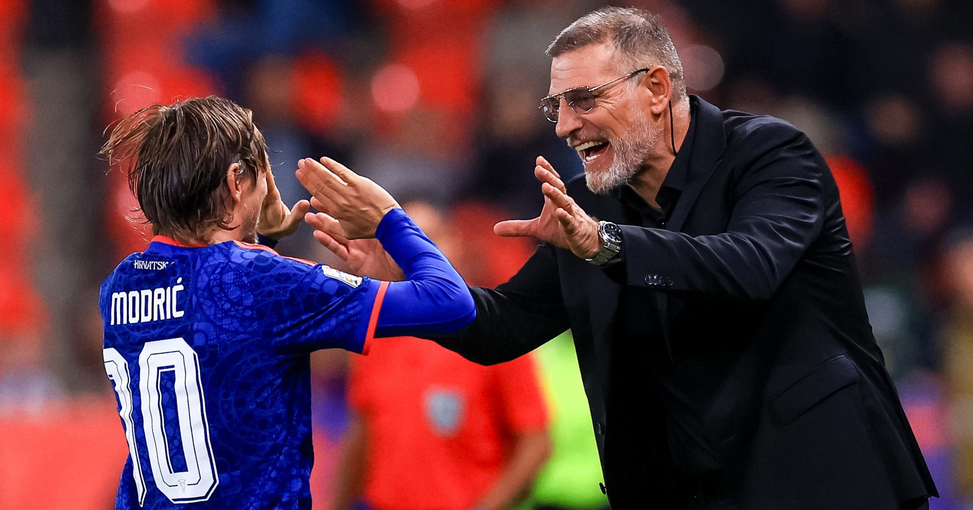 Modrić je zabio gol protiv Češke. Odmah je otrčao Biliću u zagrljaj
