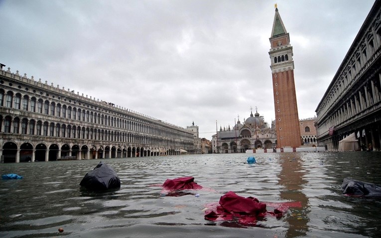 VIDEO U Veneciji izmjerena najviša razina vode u posljednjih 50 godina
