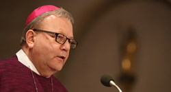 Njemački biskup štitio svećenika pedofila, dao mu da radi s mladima. Sad dao ostavku